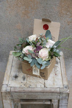 Carica l&#39;immagine nel visualizzatore di Gallery, Flower Box M Rosa Romantic
